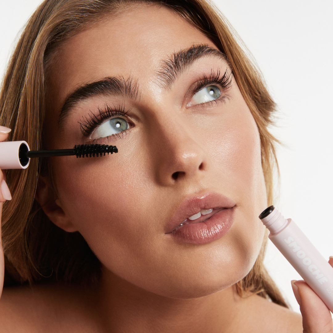 2-in-1 Serum Mascara — lifestyle photo | Smooche