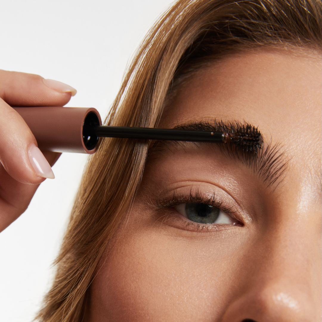 Fibre Brow Gel — lifestyle photo | Smooche