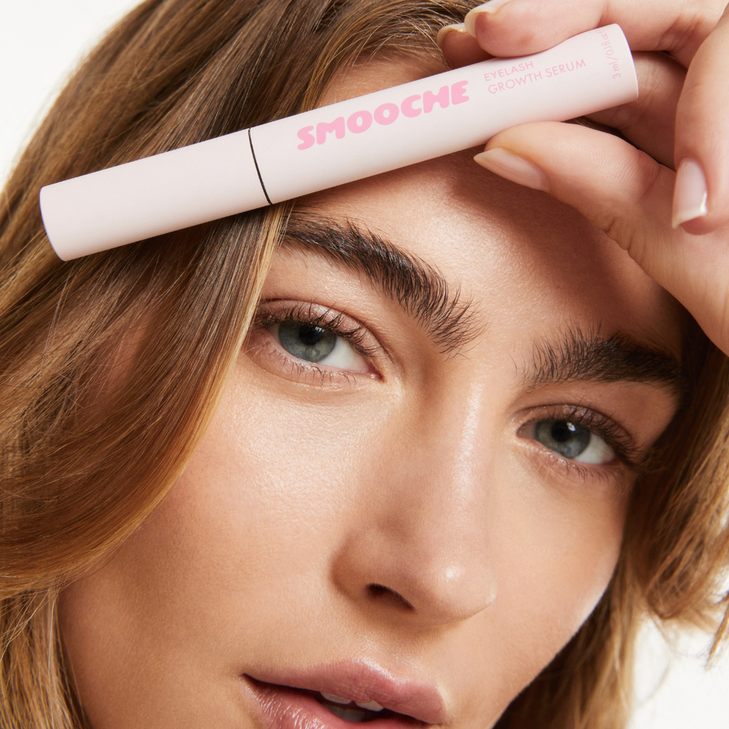 Eyelash Growth Serum — lifestyle photo | Smooche